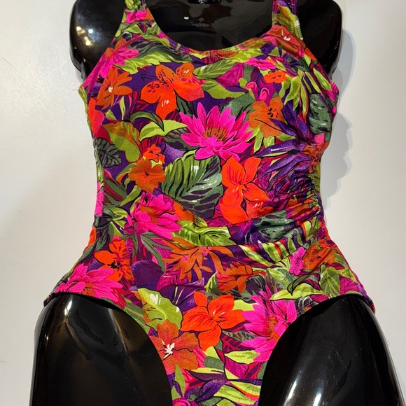 Vintage Sunbird Other - VintageTropical Floral Women's Sunbird  One Piece Swimsuit Made in the USA‎